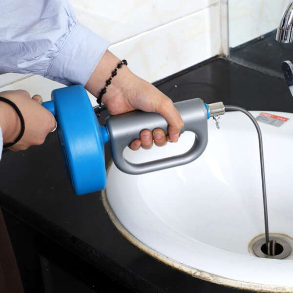 SpinClear - Pipe swivel for clogs removal