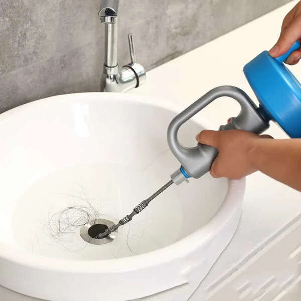 SpinClear - Pipe swivel for clogs removal