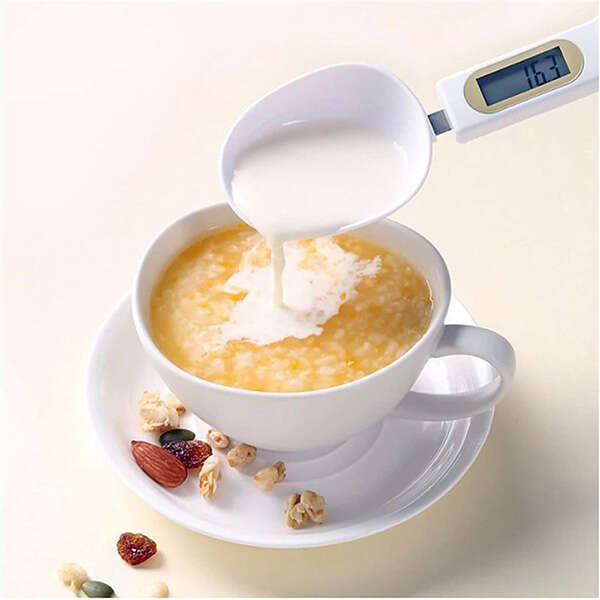 Scoopey - Spoon with a built-in scale