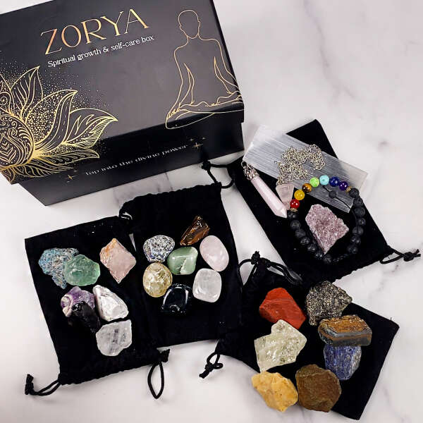 Zorya - A box with natural stones for chakras