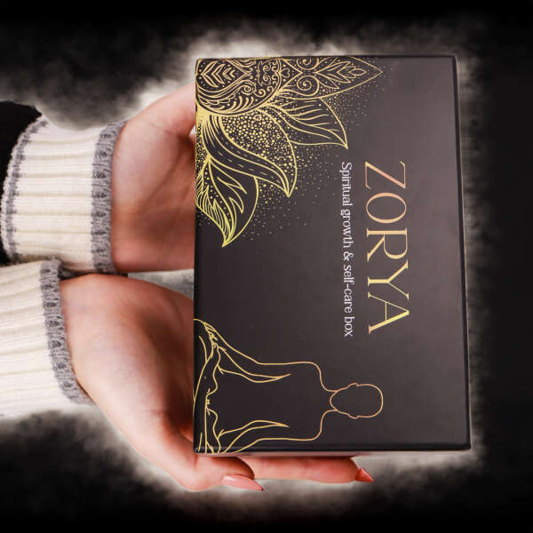 Zorya - A box with natural stones for chakras