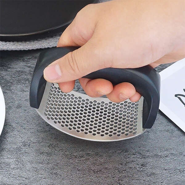 Garlico - Innovative garlic press